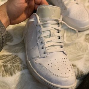 ⬇️ $65 | Jordan 1 Lows 11.5